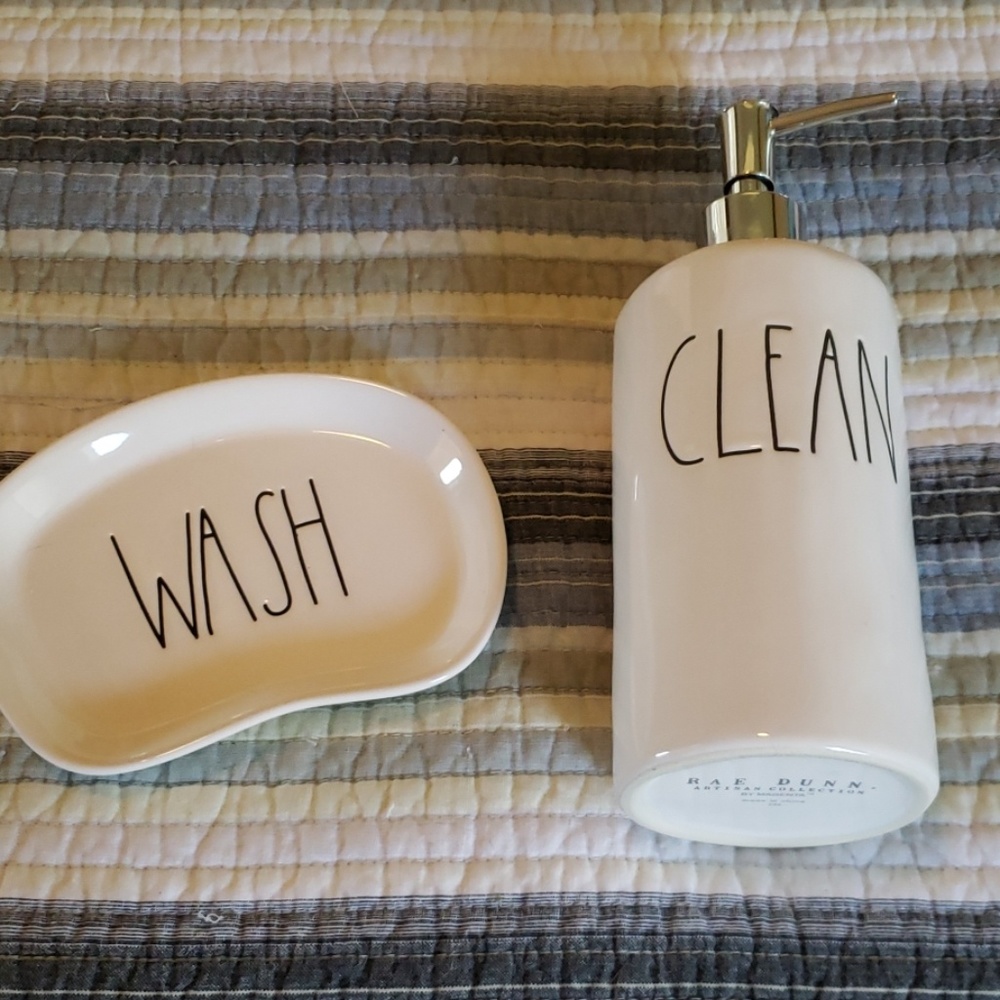 Rae Dunn soap dish and pump